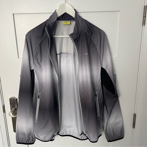 Men’s Windbreaker by Diadora - Picture 9 of 10